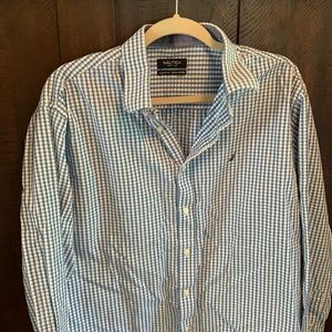 Men’s Nautica dress shirt